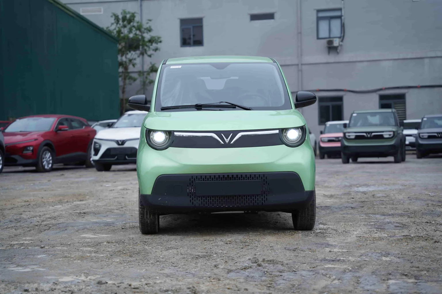 Bản sắc thương hiệu hội tụ trên thiết kế mặt ca-lăng VinFast Minio Green